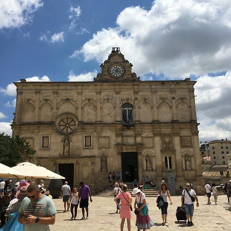 B&B "Lo Straniero" Matera Zewnętrze zdjęcie