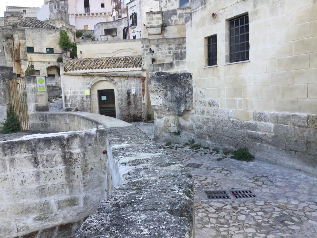 B&B "Lo Straniero" Matera Zewnętrze zdjęcie